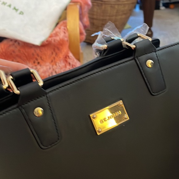 Big Black Sturdy Purse says St. John - Picture 5 of 9